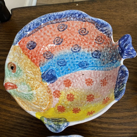 Four Hand Painted Italian Fish Bowls - Picture 4 of 7